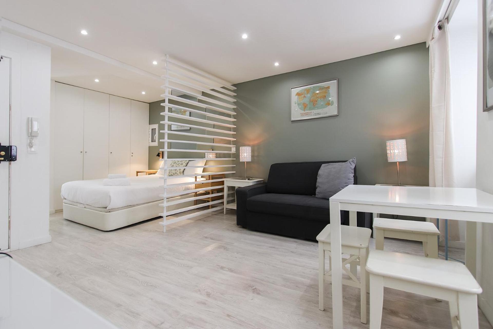Apartment Downtown Charming Iii By Homing *