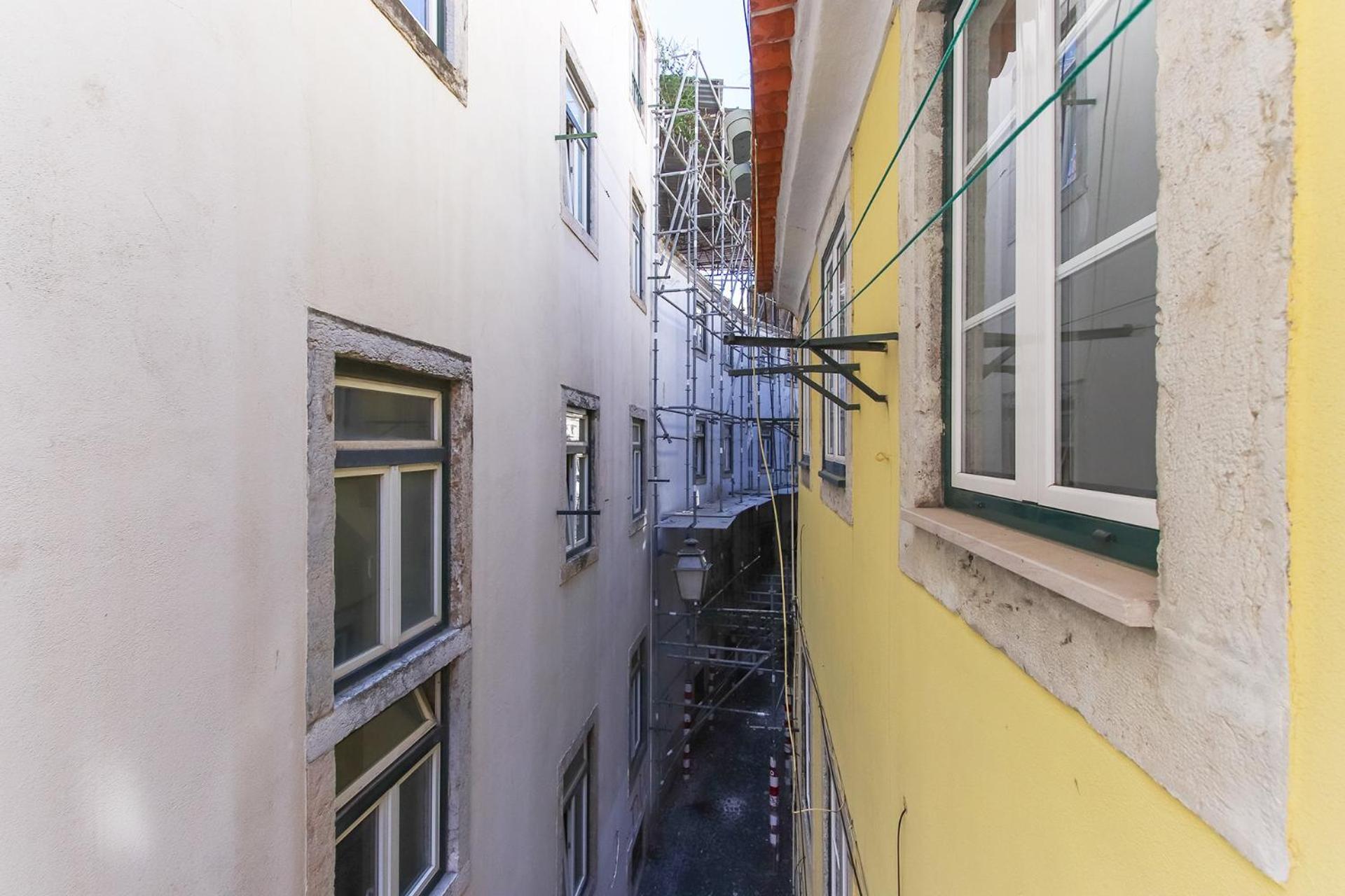 Apartment Downtown Charming Iii By Homing Lisbon